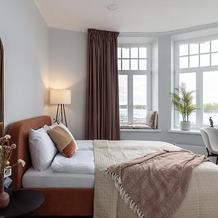 Romantic River-view Old Town Apartment Riga