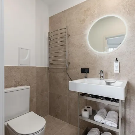 Romantic River-view Old Town *