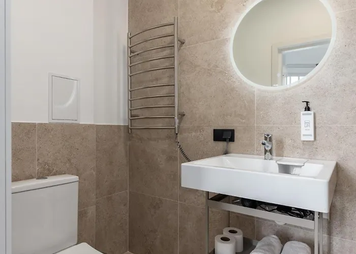 Romantic River-view Old Town *